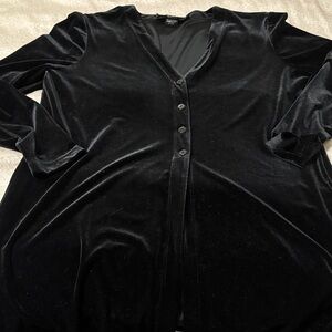 Ellen Tracy Black Velour TunicTop